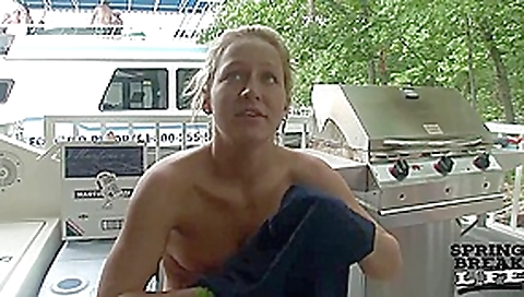 Party Naked on the Lake for a Sunday Afternoon - SpringbreakLife