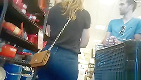 Candid Pawg with frenchtip toes and face shots