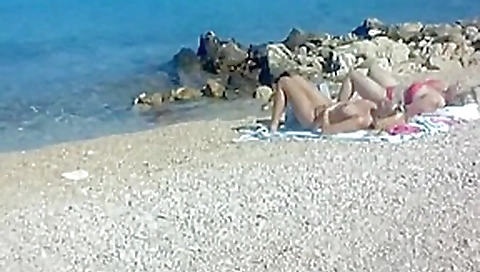 Pag junior sexy blonde flashing tits again