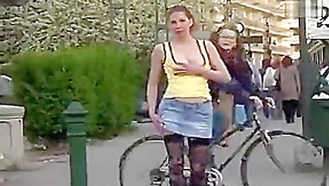 Public Pissing - 3