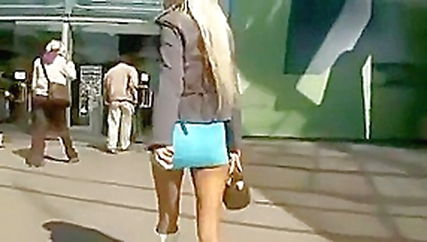 Blonde really likes sex in public places