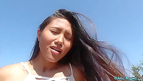 Roadside Bang With Sweet Thai Hiker