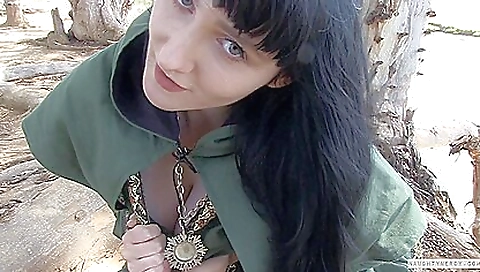 Elf beauty and her hot feet Elf beauty and her hot feet