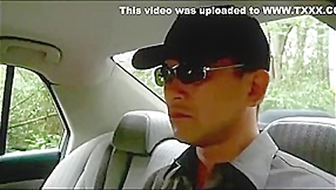 Man Arranges for Car Cuckold
